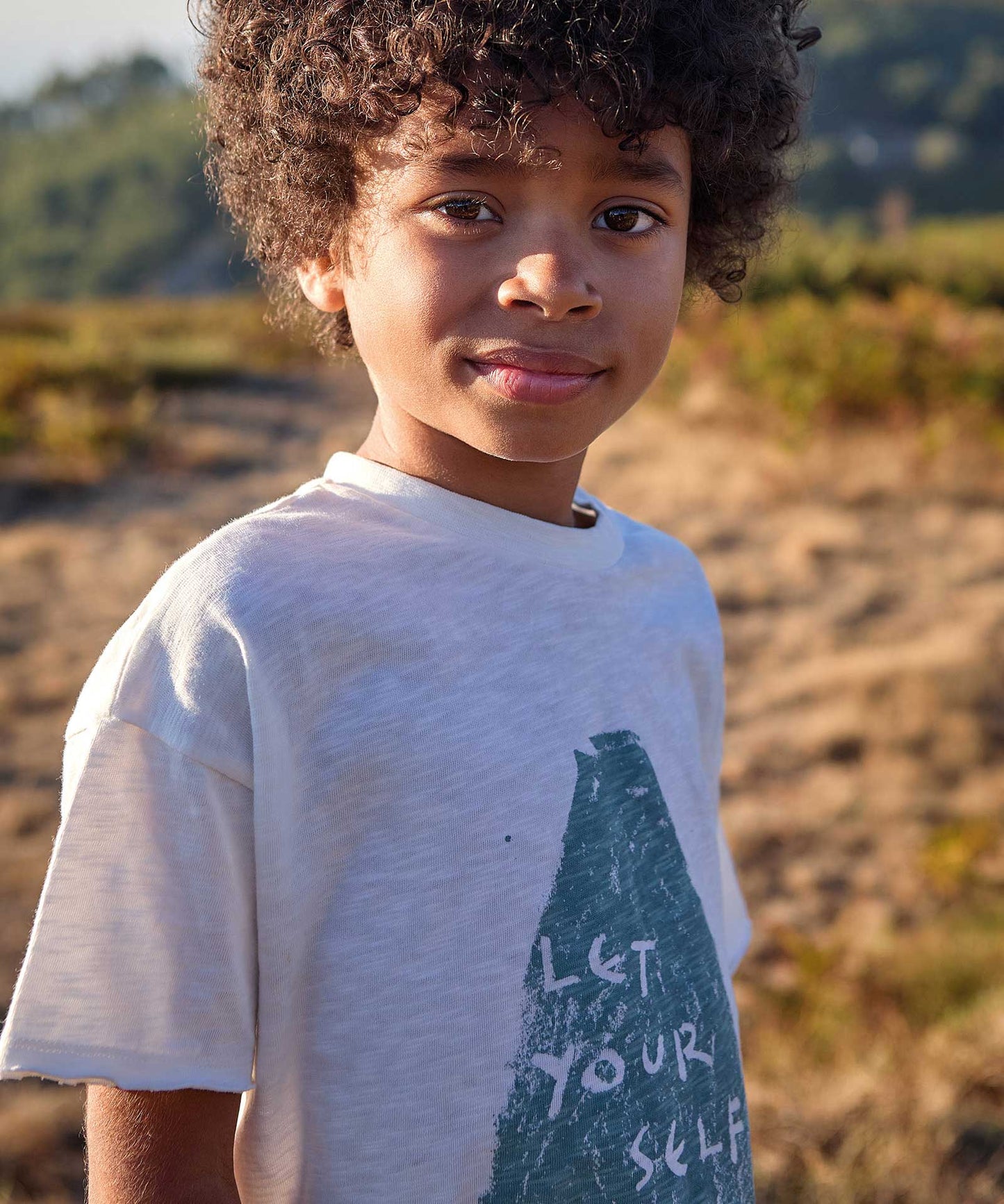 Camiseta blanca estampado gota