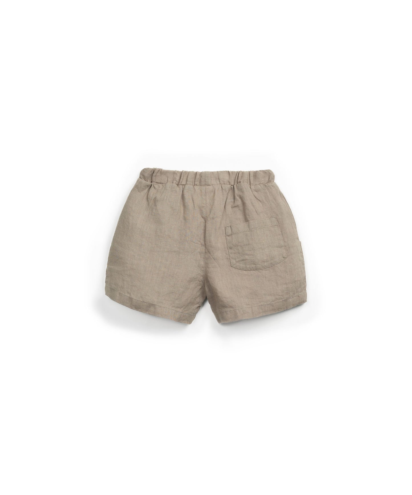 Pantalón corto de lino marrón con botón de coco
